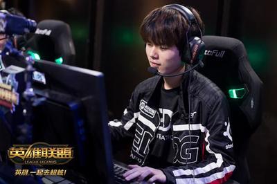 电竞选手幕后故事有哪些